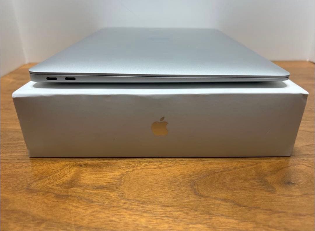 ほぼ未使用❗️MacBook Air 2020 M1 512GB シルバー