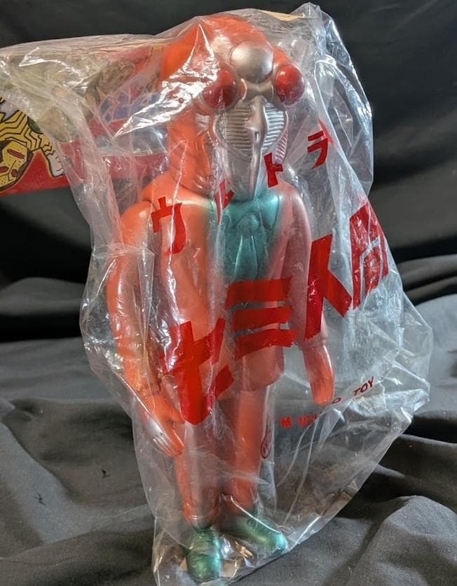 セミ人間「ウルトラＱ」登場遊星人（Ｍ１号）ソフビフィギュア未開封