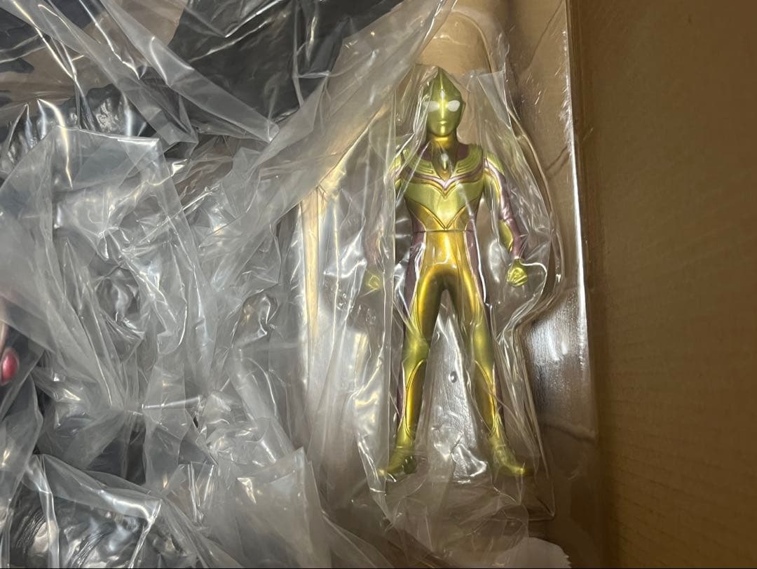 ガシャポン ウルトラヒーロー500&ウルトラ怪獣DX 光と闇の最終決戦セット