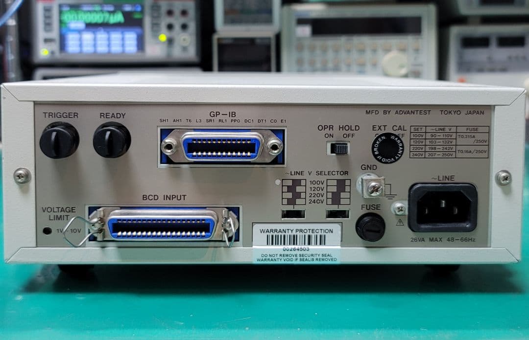 ADVANTEST プログラマブル 直流電圧/電流発生器