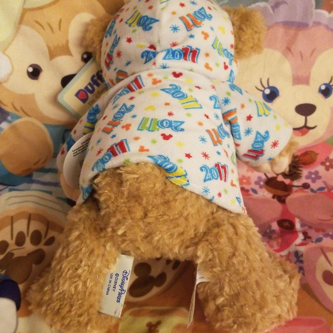 海外ディズニー　ダッフィー　ぬいぐるみ　タグストーリーブック付き　新品