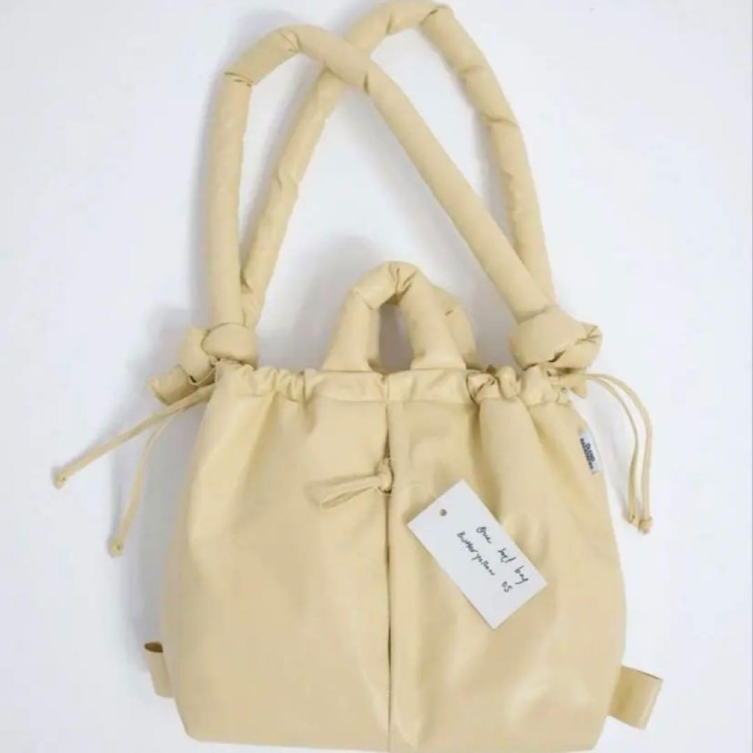 バッグ OLEND ONA VEGAN LEATHER butter yellow