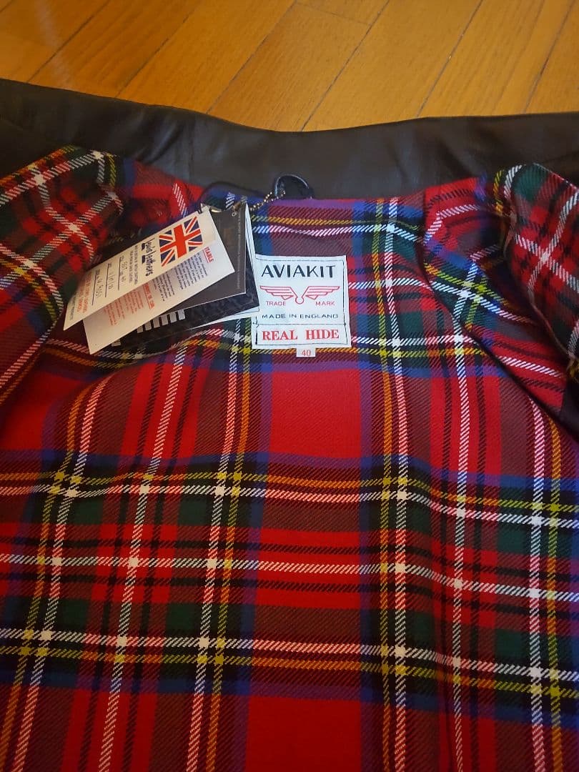 新品未使用品ルイスレザードミネーター タイトフィット