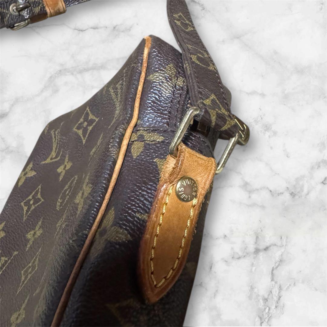 Louis Vuitton ショルダーバッグ ダヌーブ ルイ・ヴィトン