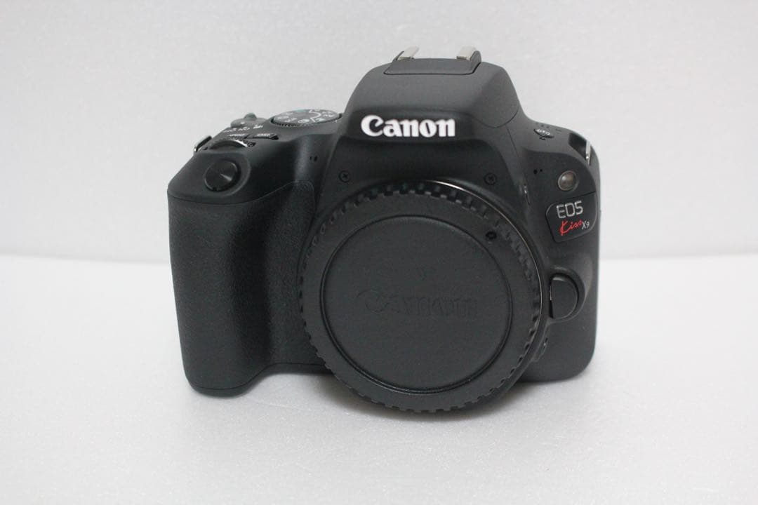 キャノン Canon EOS Kiss X9標準&望遠&単焦点レンズセット