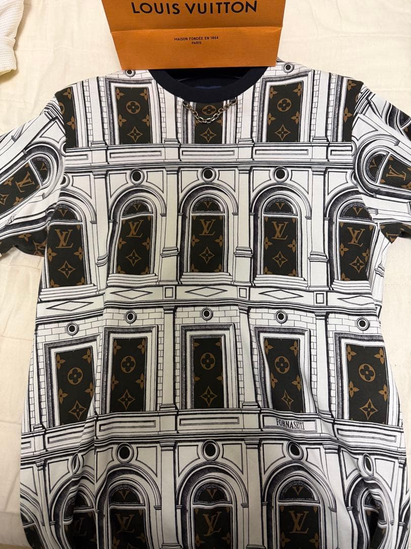 ❗️美品　ヴィトン　毎日値下げ❗️ヴィトン　FORNASETTI 半袖　モノグラム
