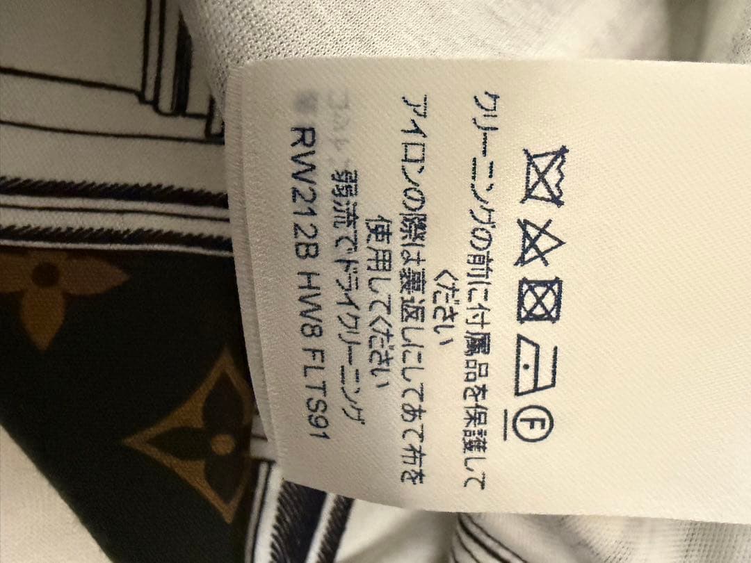 ❗️美品　ヴィトン　毎日値下げ❗️ヴィトン　FORNASETTI 半袖　モノグラム
