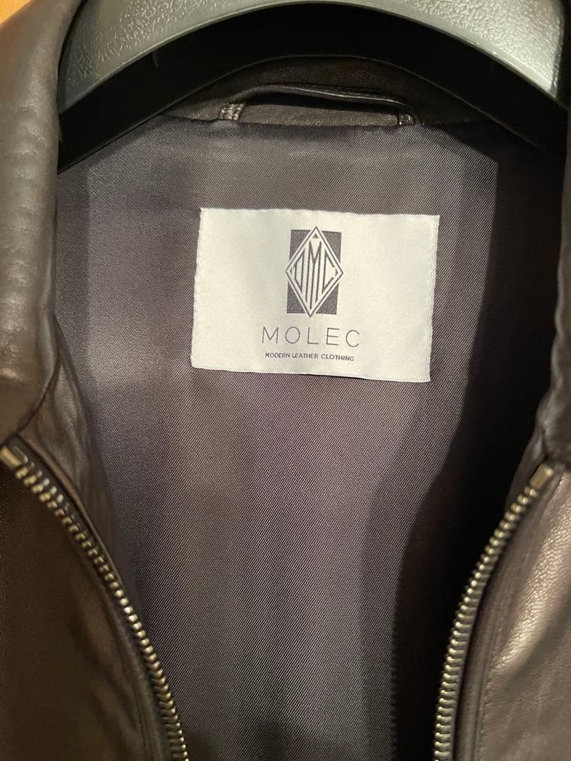 MOLEC/モレック 襟付きシングルライダースジャケット/プロンジェラムレザー
