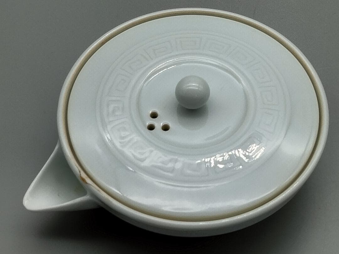 人間国宝 井上萬二作 白磁 陰刻雷文 急須