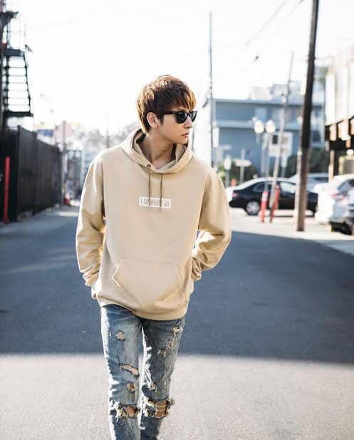 與真司郎　IAM WHAT IAM ベージュ　パーカー