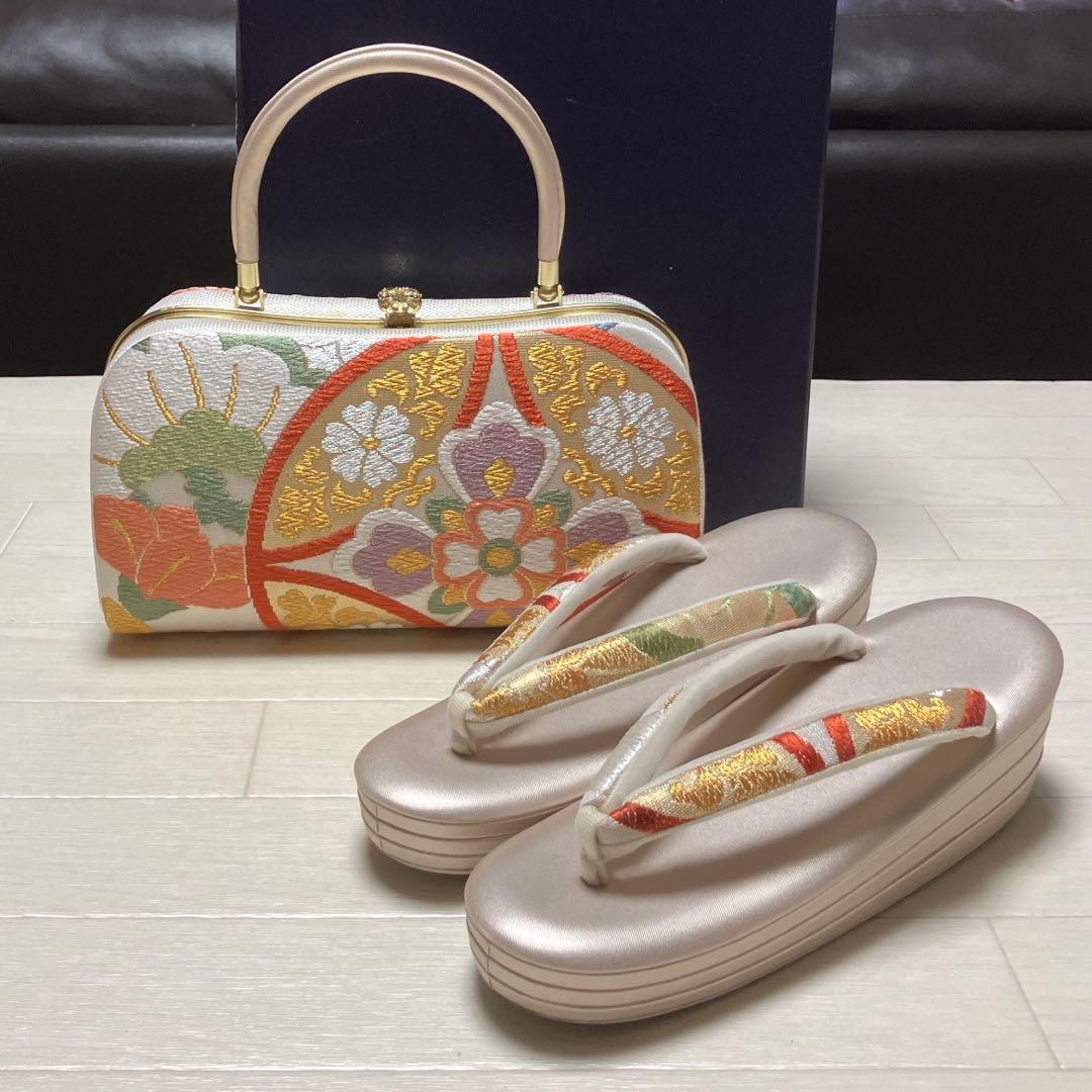 《美品》西陣織　草履バッグセット　厚底　金糸　刺繍　大きめバッグ