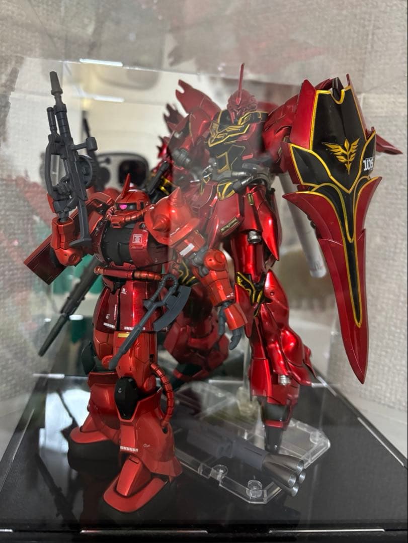 ま*お様 1/144 シャア専用ザク＆シナンジュ　キャンディ塗装完成品