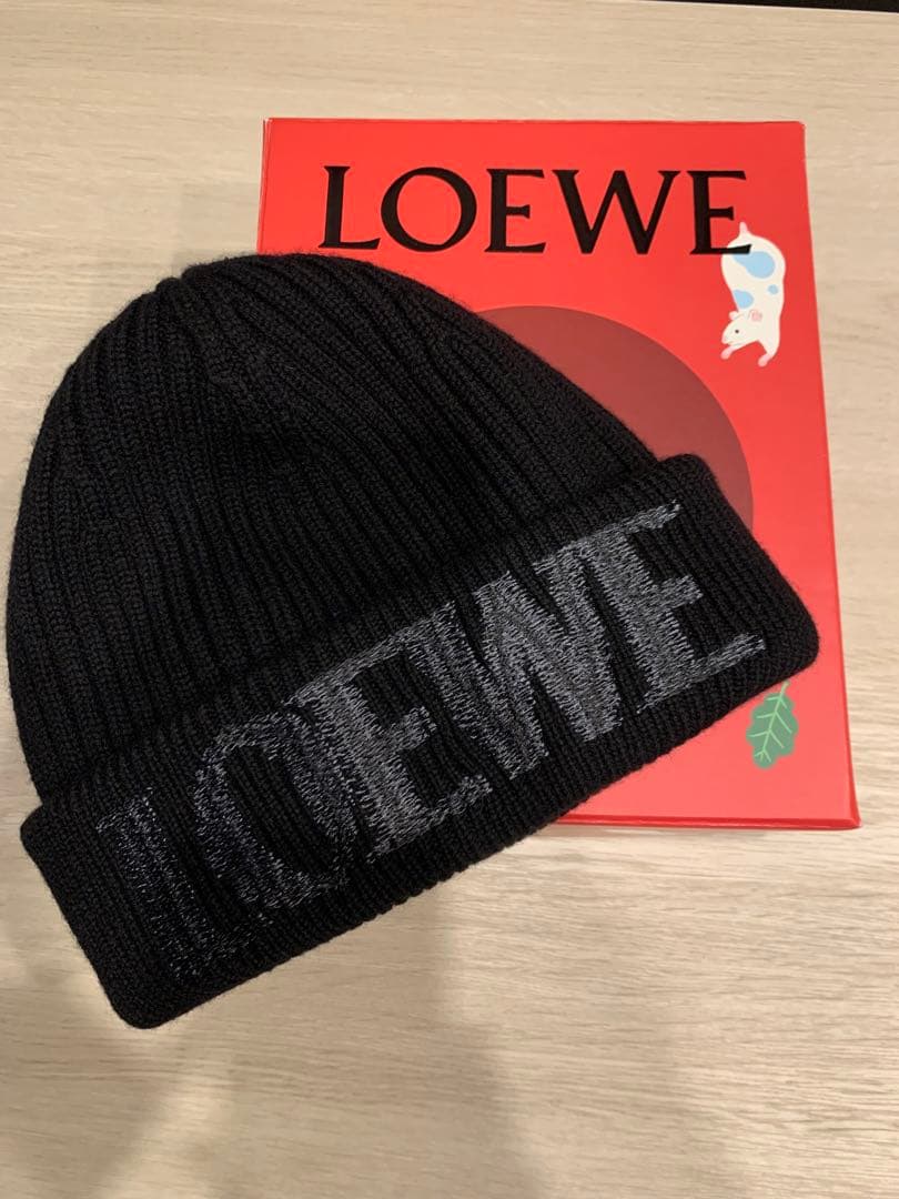 【新品同様】LOEWE ブラック ニット帽