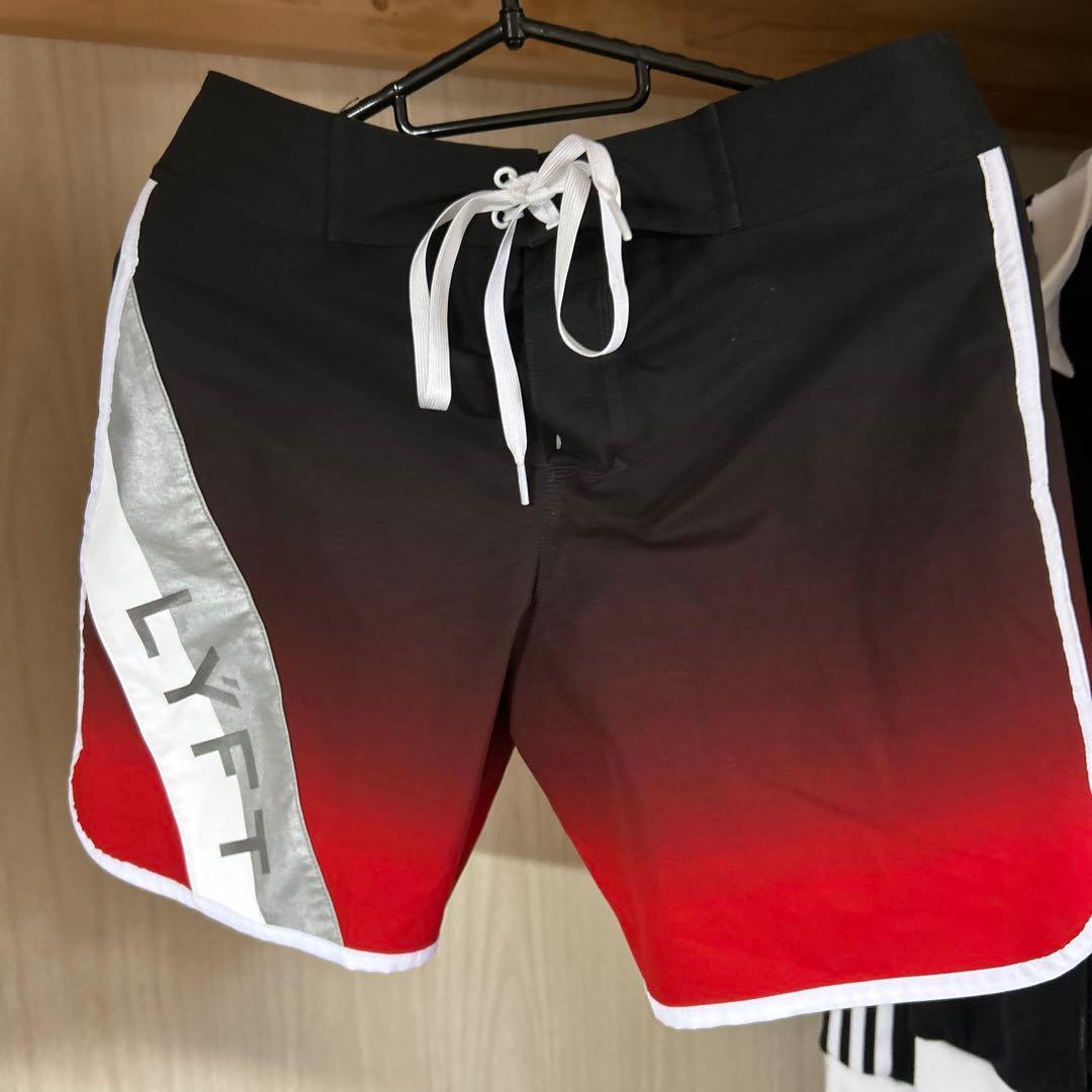 ⭐︎【公式完売品】⭐︎ LYFT サーフパンツ　S