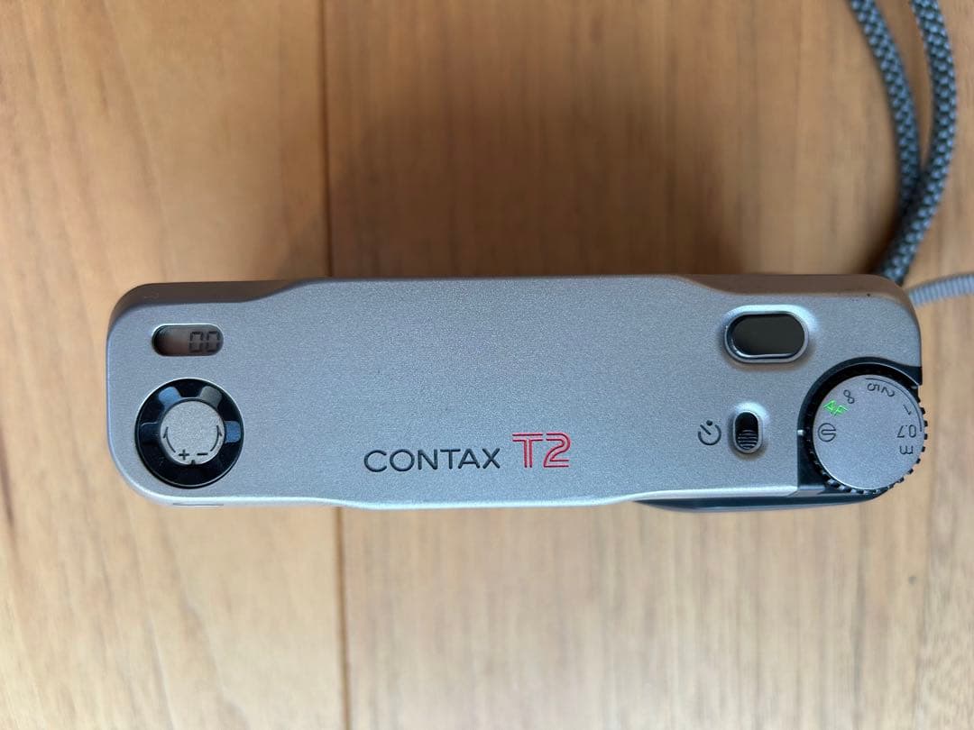 CONTAX T2 フィルムカメラ シルバー　目黒蓮ドラマ使用色違いコンタックス