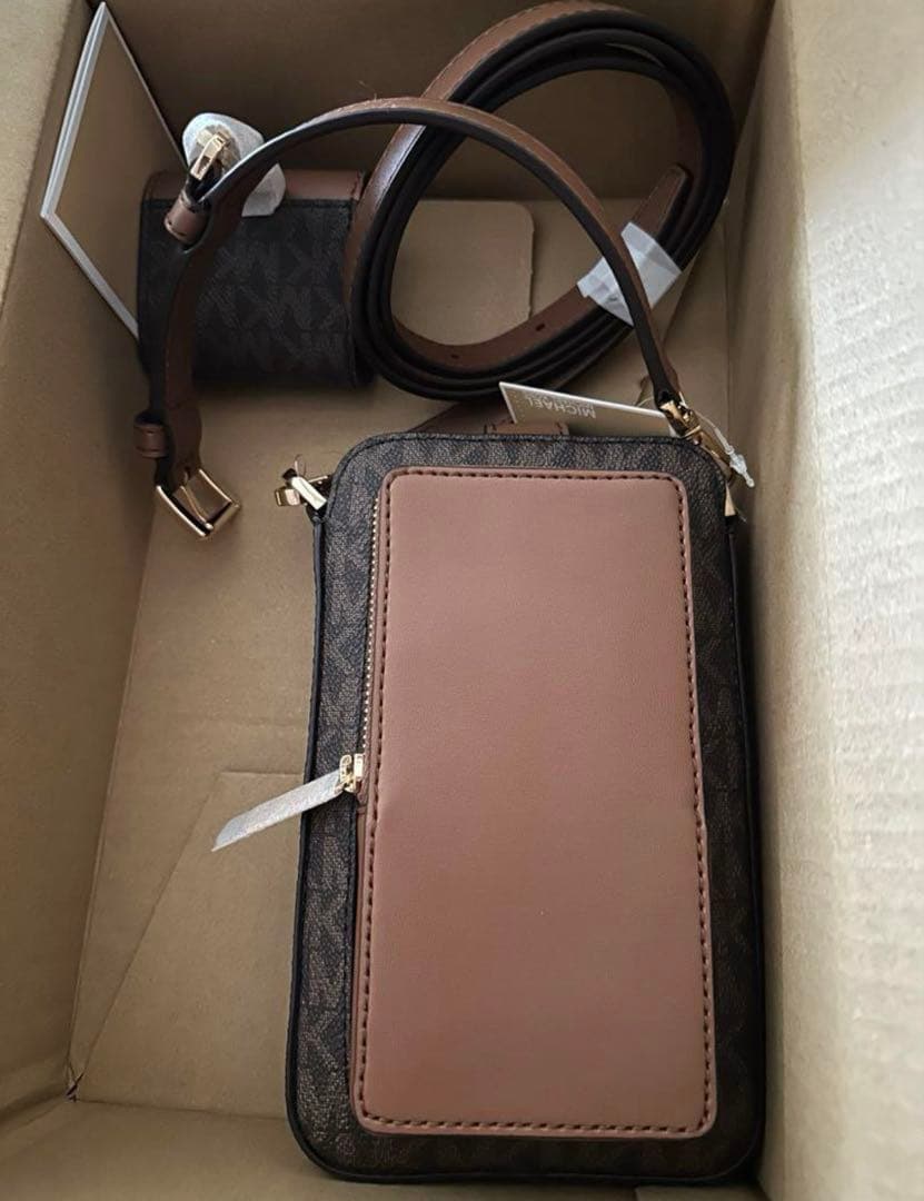 マイケルコース　フォーンポシェット