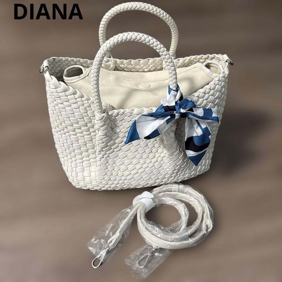 ダイアナ　DIANA イントレチャートメッシュBAG 白