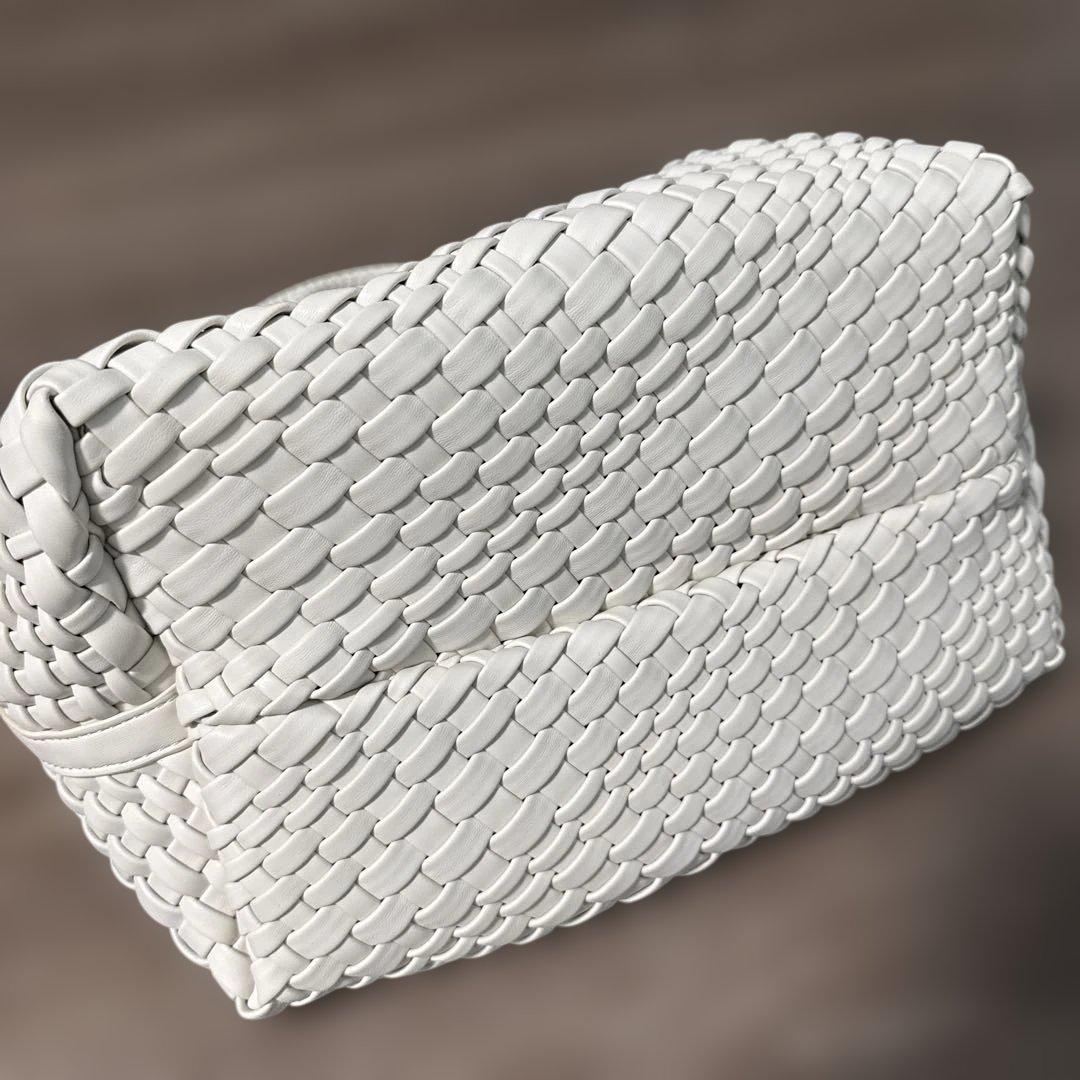 ダイアナ　DIANA イントレチャートメッシュBAG 白