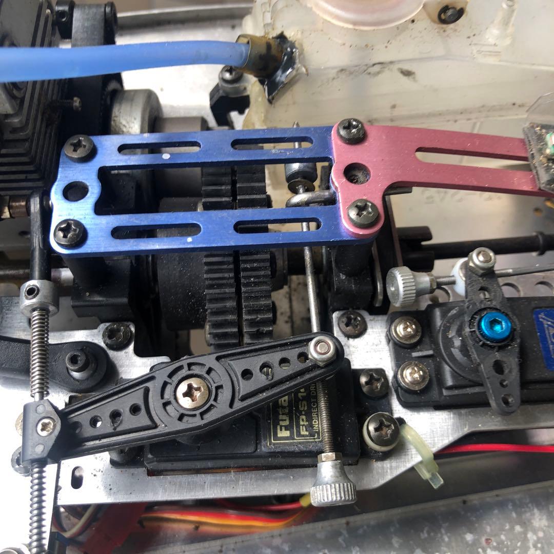 京商インファーノ　2気筒ニトロエンジン搭載