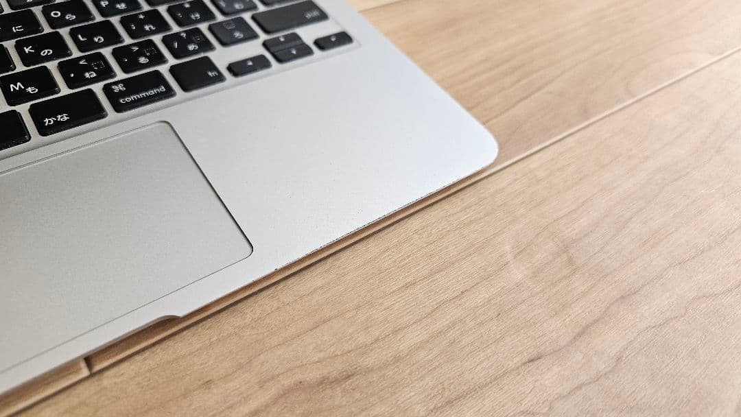 MacBook Air 13インチ Sequoia対応 充電器付き