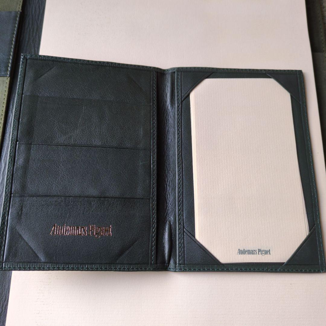 Audemars Piguet ダークグリーン のカバー付きノートセット　非売品