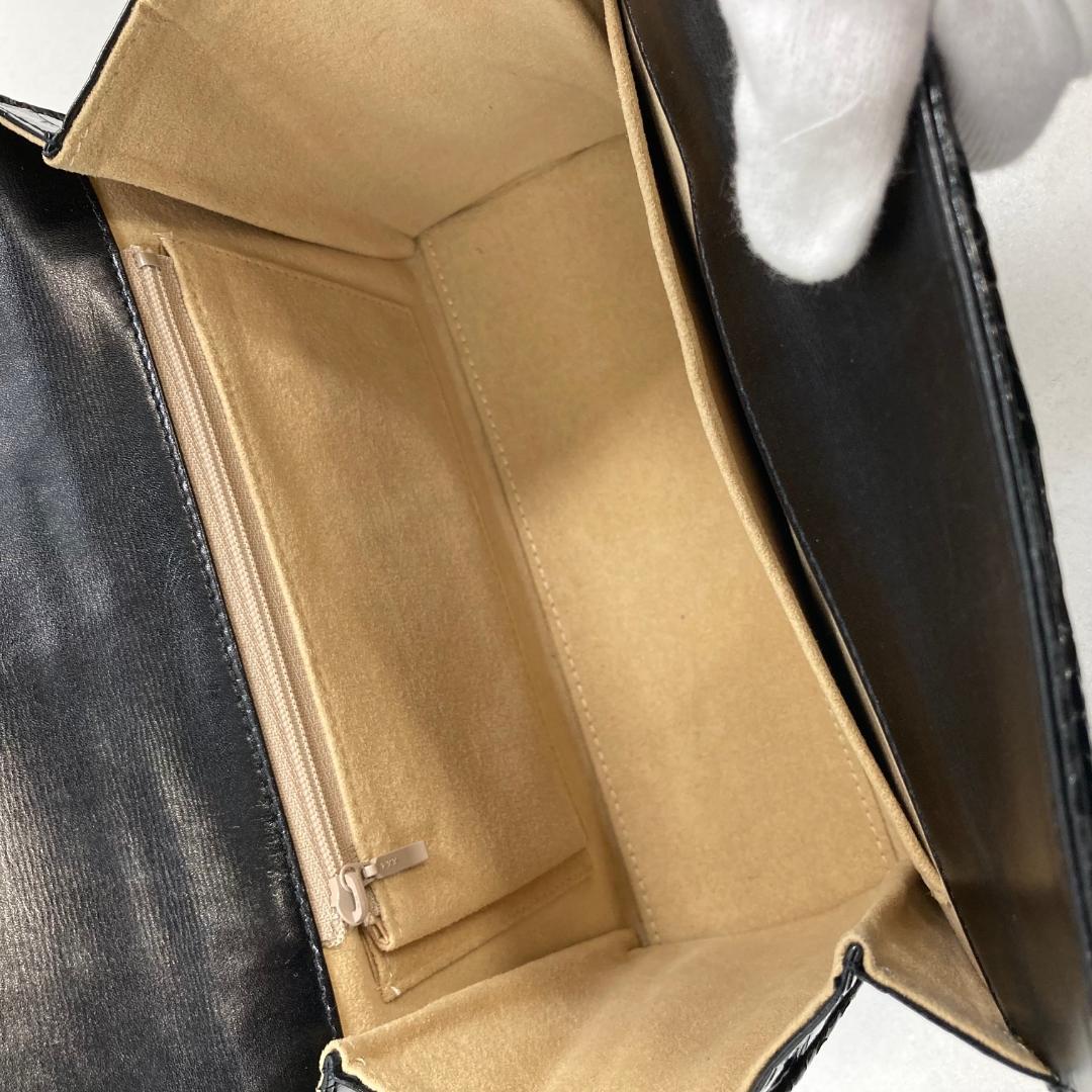 美品 クロコダイル　ハンドバッグ　高級　ゴールド金具　ブラック