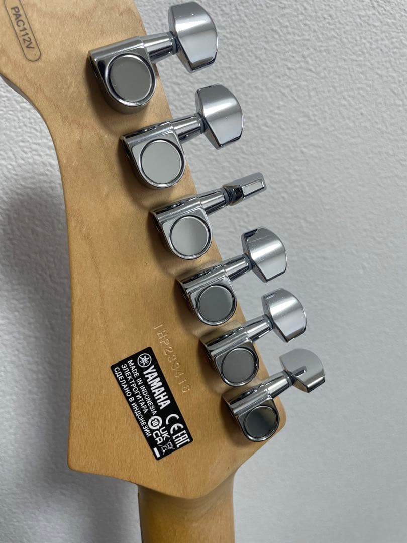 美品【YAMAHA】パシフィカ PAC112V 人気のイエローナチュラルサテン