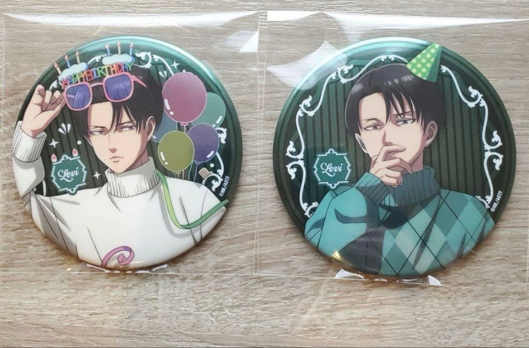 匿名発送／進撃の巨人 イケプリ レストラン メタル缶バッジ リヴァイ二個セット
