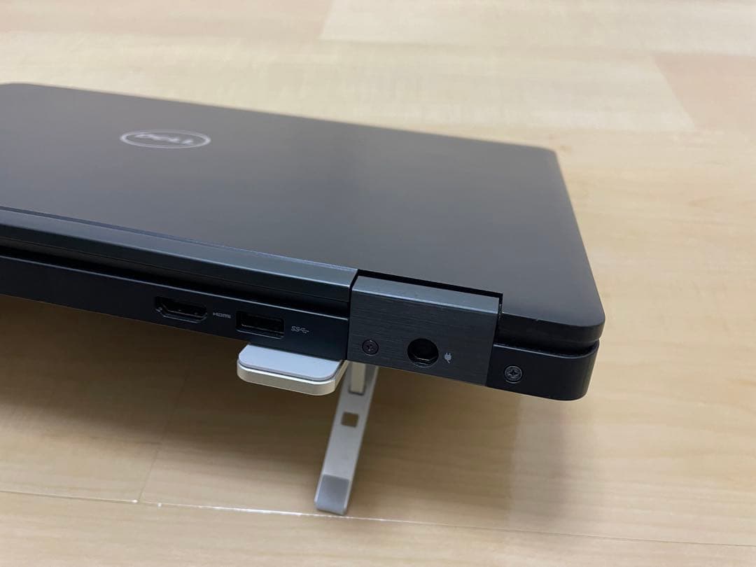 Windowsノート本体 Dell Latitude 5580 i5 8GB SSD 256GB