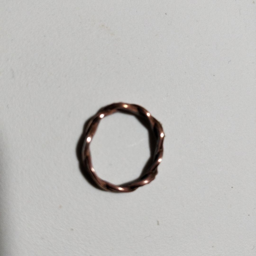 ローズゴールド ツイストデザインリング