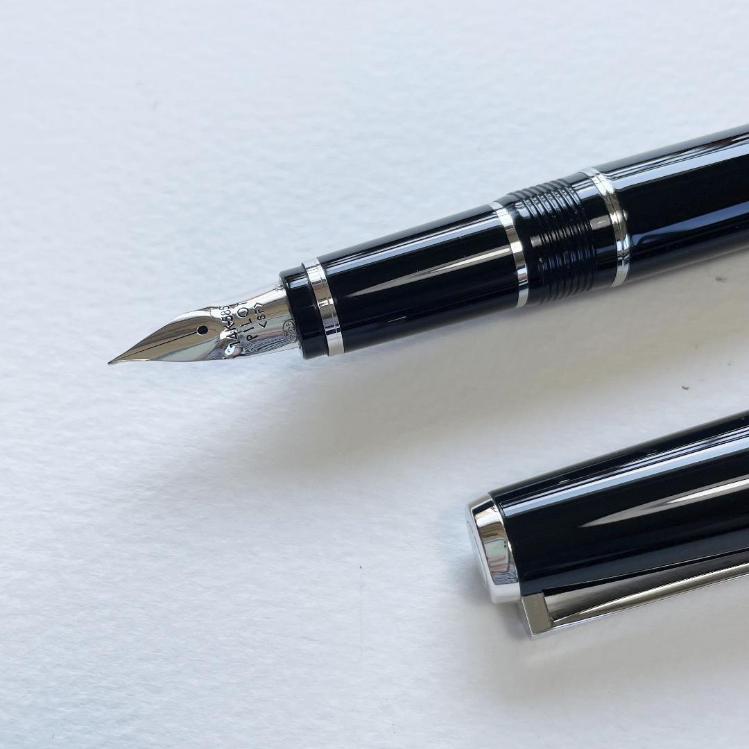 Pilot Elabo エラボ 万年筆 黒 SFペン先