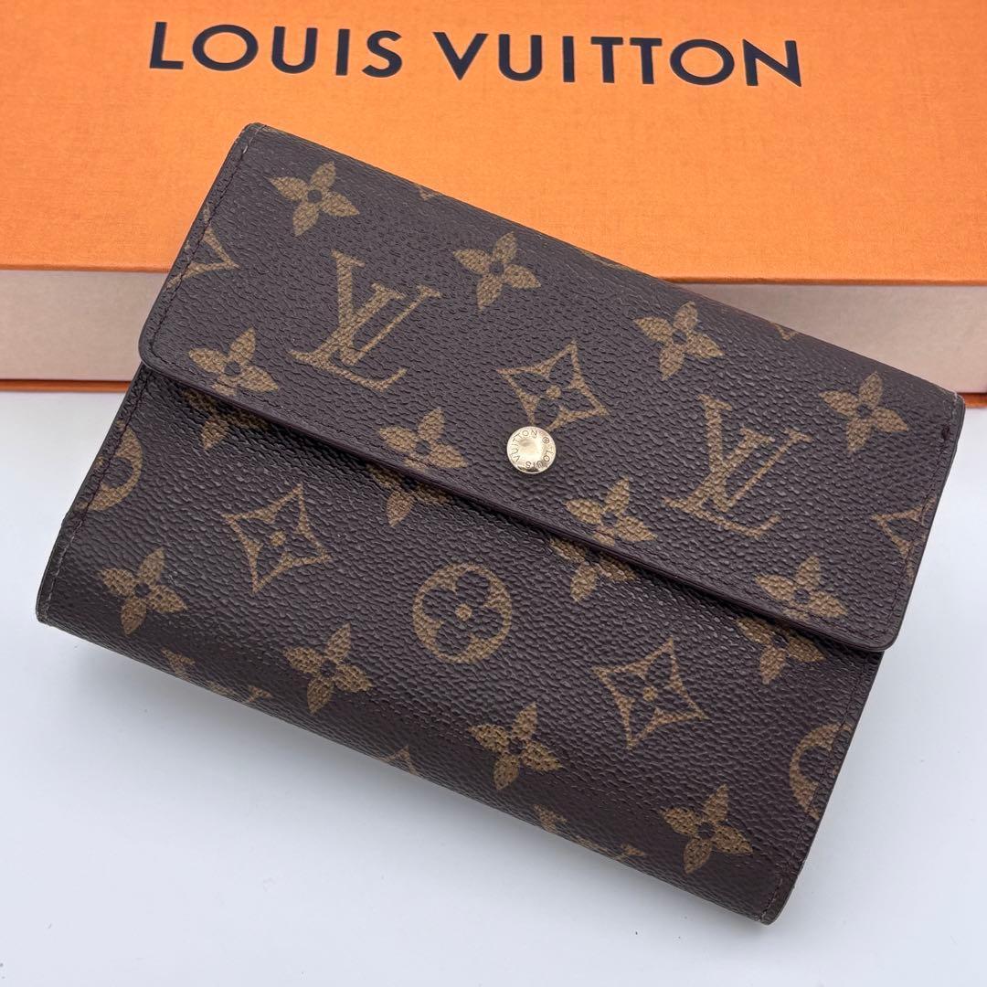 ルイヴィトン モノグラム ポルトトレゾール エテュイパピエ　三つ折り財布　正規品