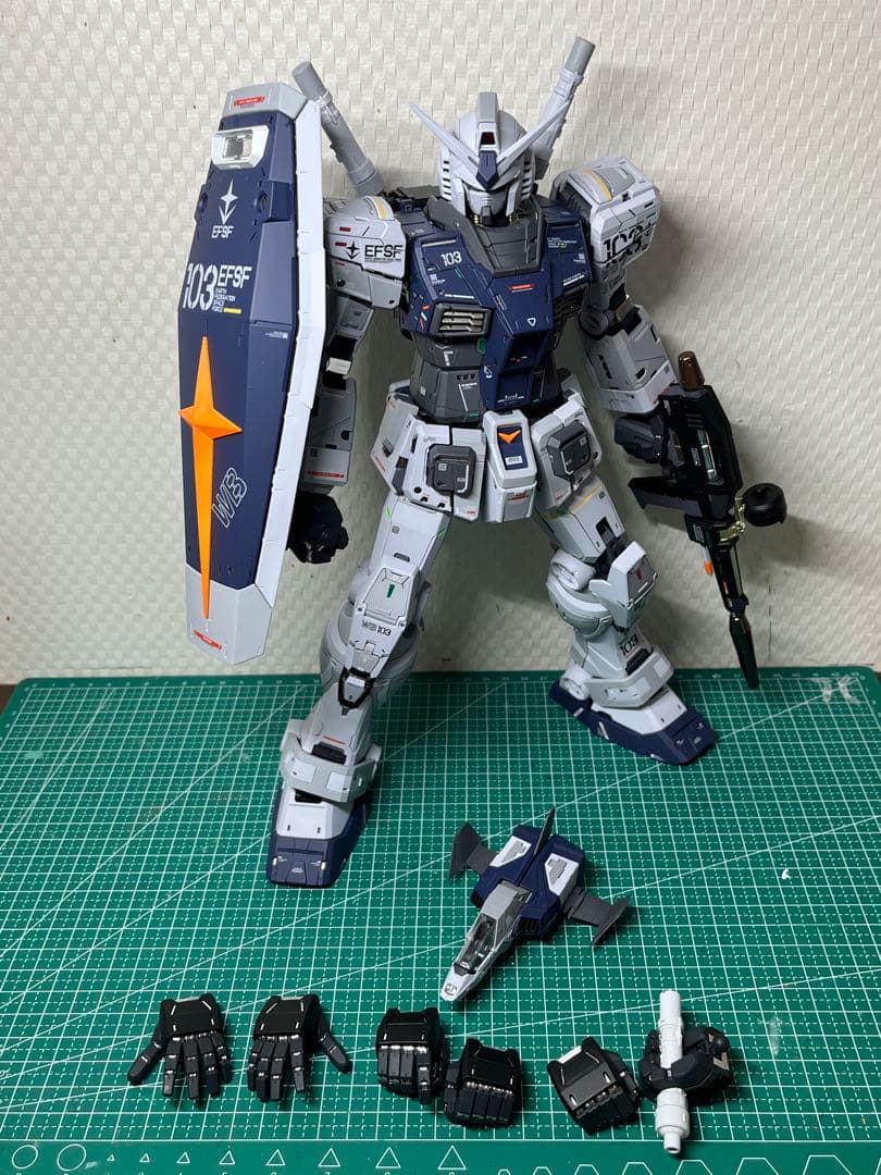 PG UNLEASHED 1/60 RX-78-2ガンダム G3塗装完成品