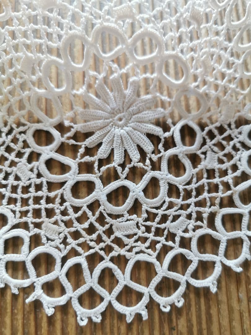 アンティークフランス アイリッシュクロシェ アイボリー花型ドイリー タティング