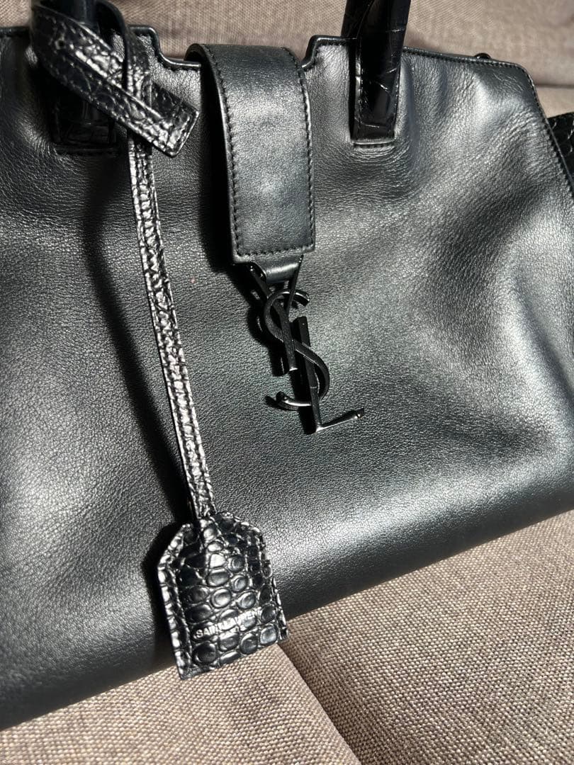 サンローラン　ダウンタウンカバス