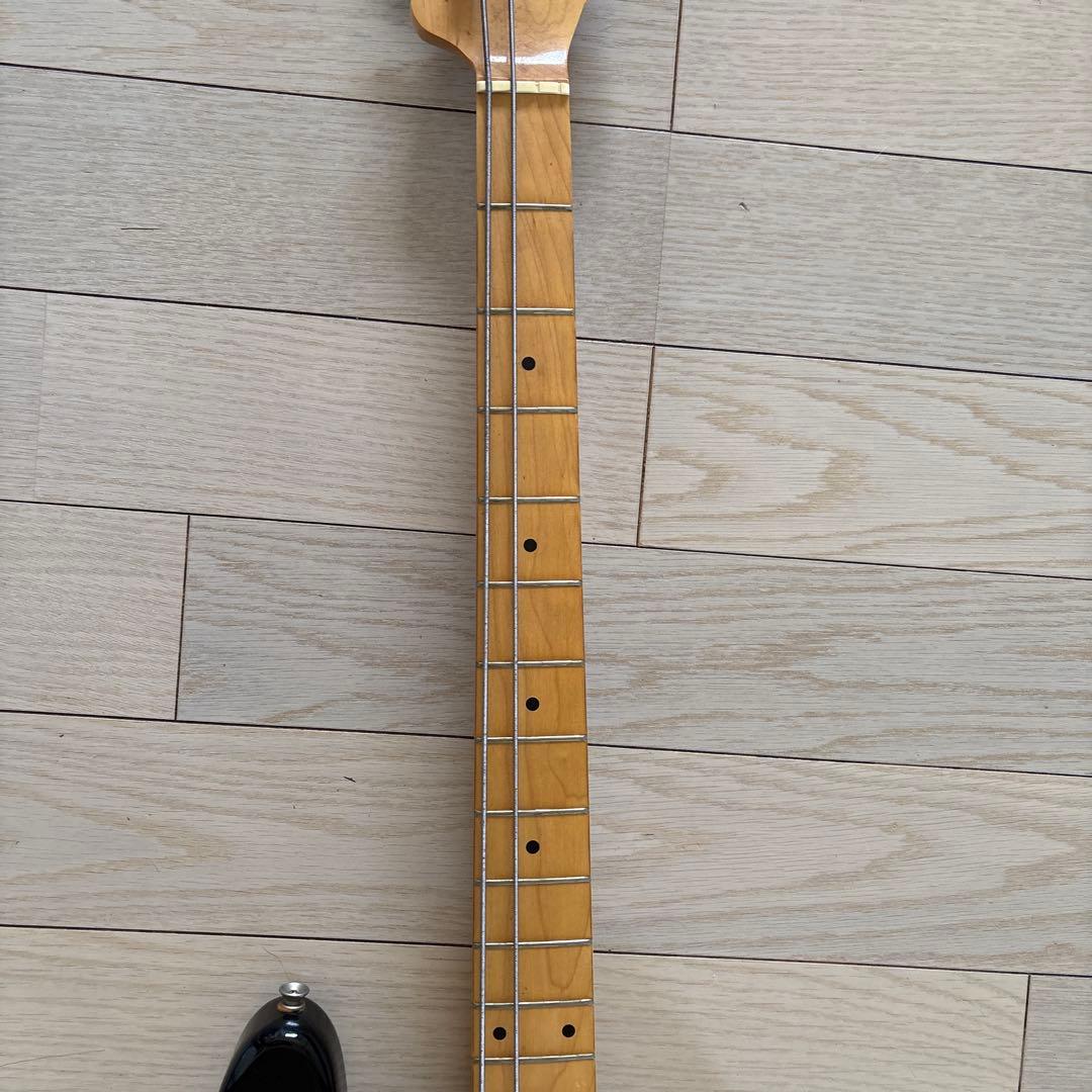 エレキベース ブラック アルダー製ケース付き