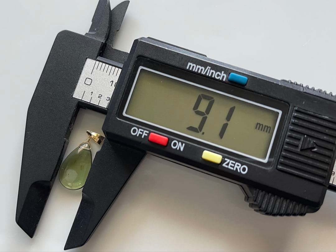 再お値下げ✨モルダバイト　ペンダントトップ