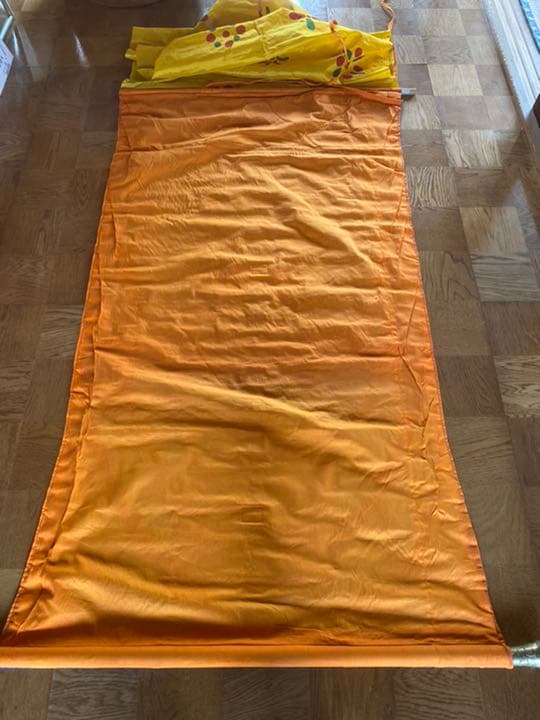 ブータン雑貨　刺繍タンカ　グルリンポチェ　92×158cm