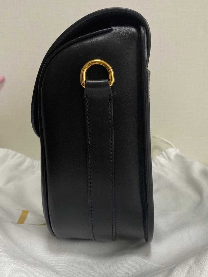 DIOR Bobby ラージカーフスキンショルダーバッグ