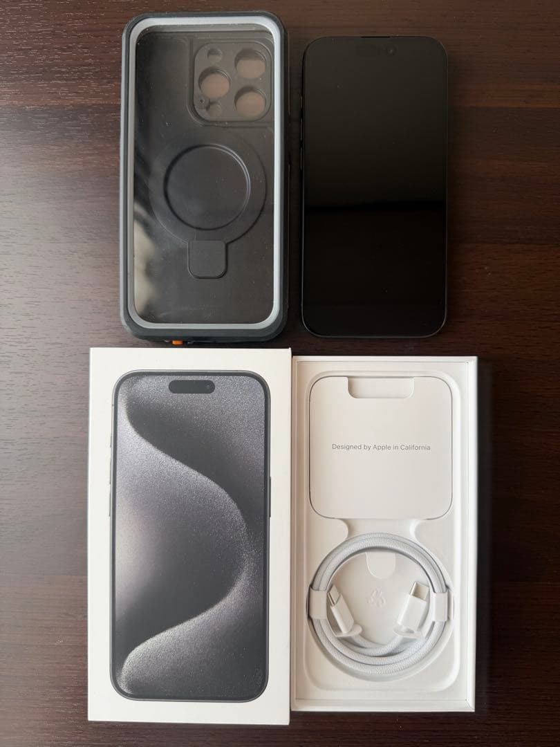 【極上美品】iPhone 15 Pro 128GB（ブラックチタニウム）