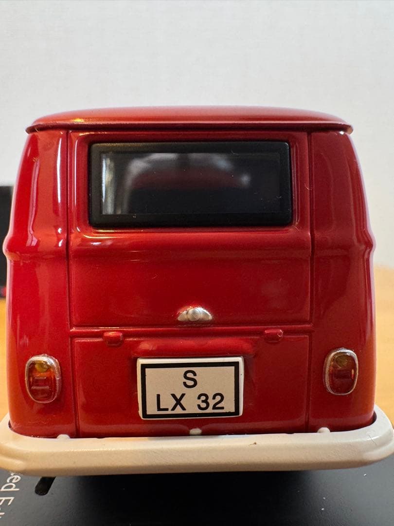 【Schuco】限定1500台 Volkswagen T1 『PORSCHE』