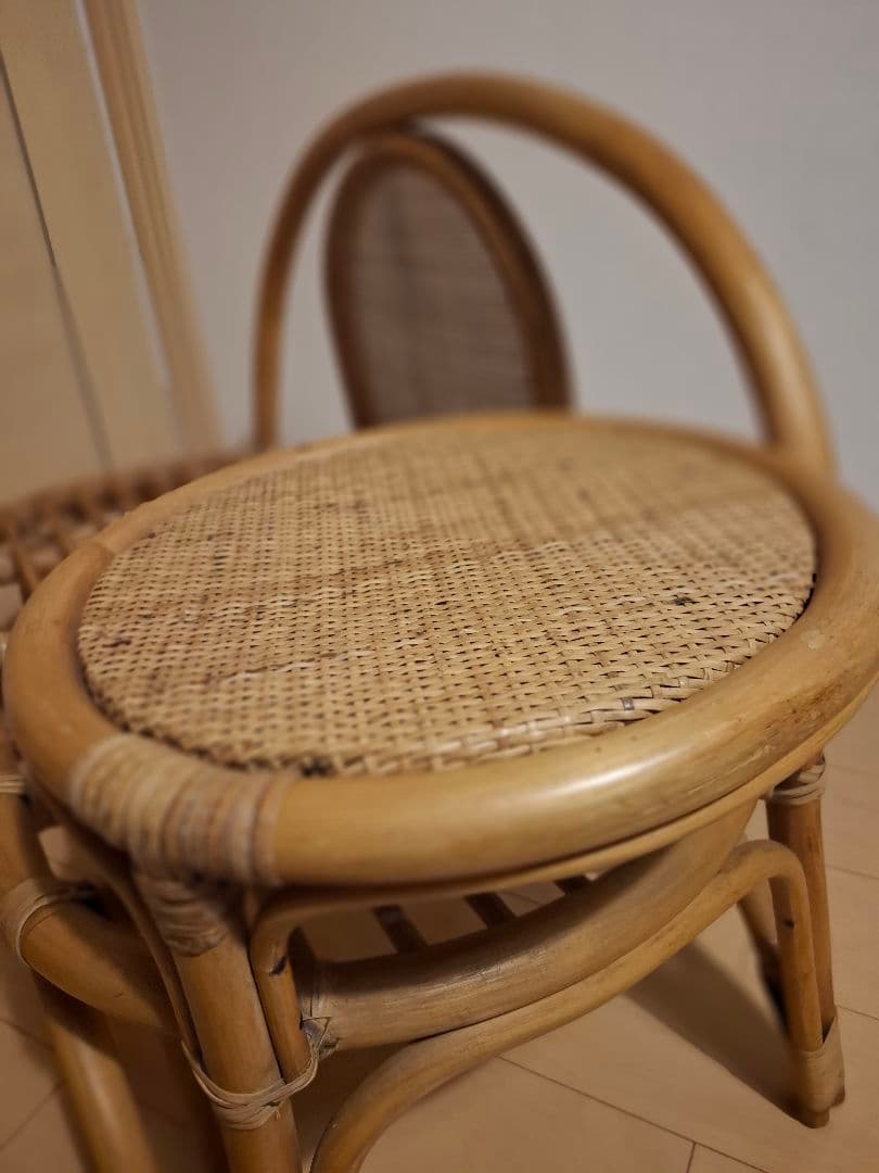 サイドテーブル付きラタンベンチ アンティーク テレフォンベンチ