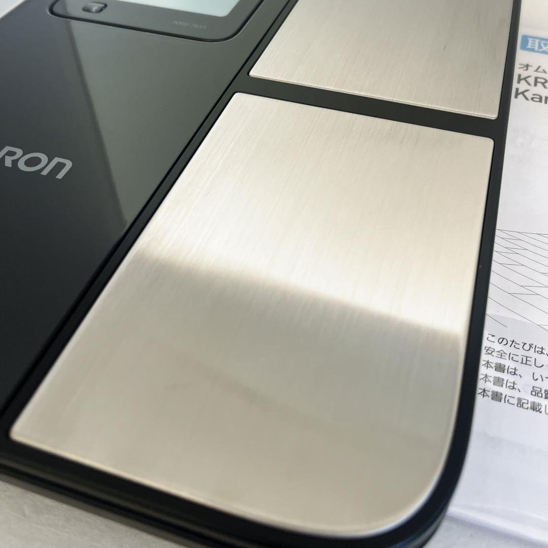 美品　カラダスキャン　オムロン 体重体組成計 体重計 KRD-703T