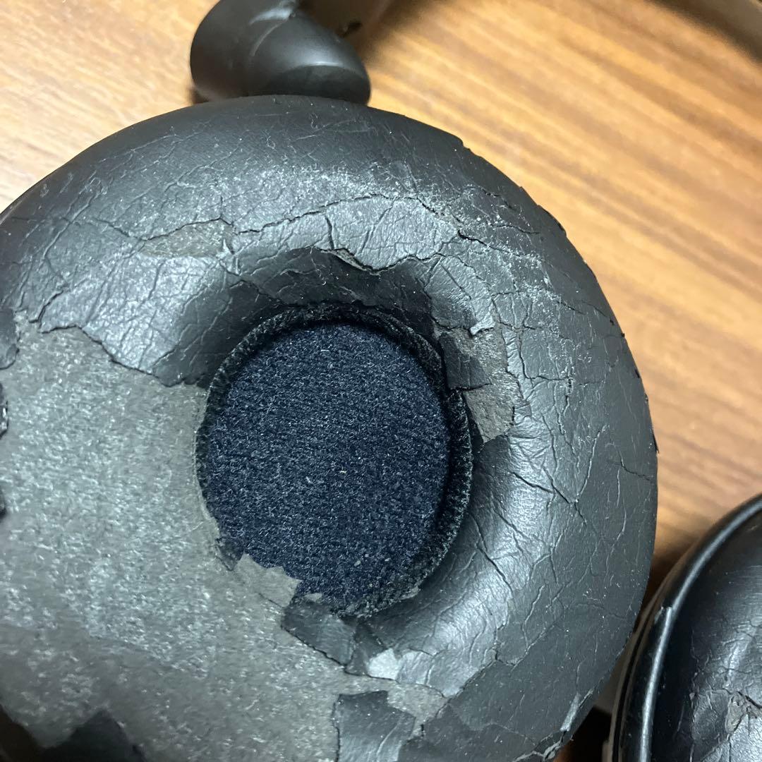 AKG DJ181 UE - 究極の低音 DJ用ヘッドホン ブラック