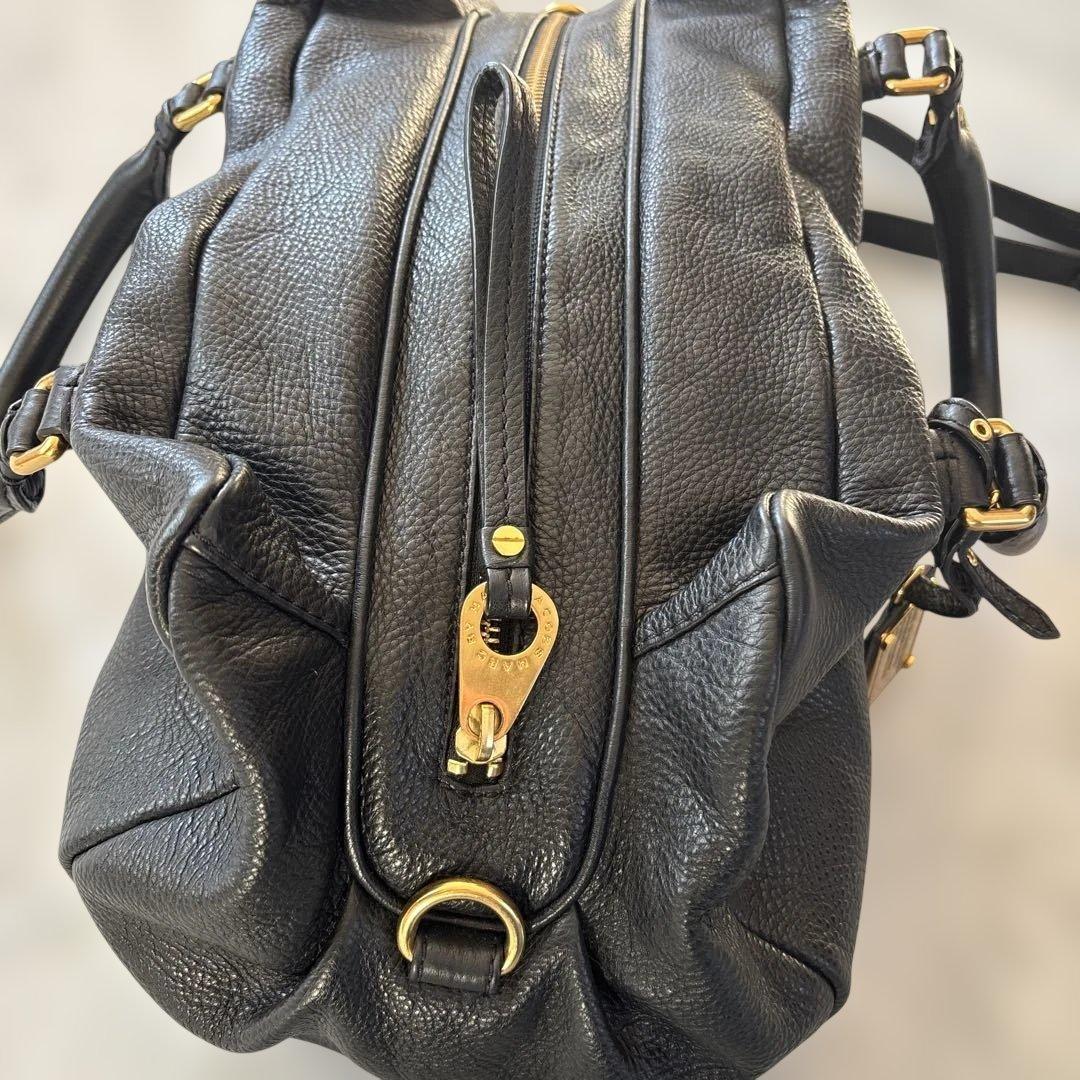 マークバイマークジェイコブス　黒 レザー ショルダーバッグ ゴールド金具