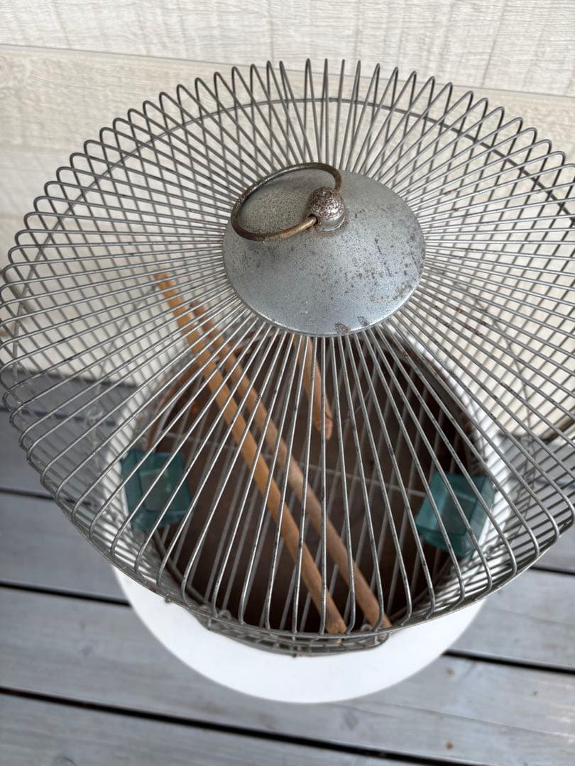 【昭和レトロ】中型鳥かご 金属製 木製止まり木、えさ入れ、水入れ付き