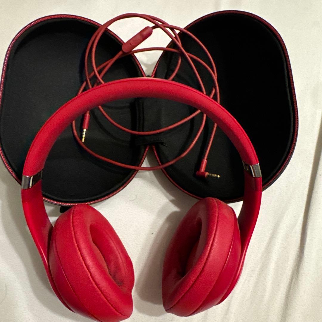 Beats ワイヤレスヘッドホン レッド