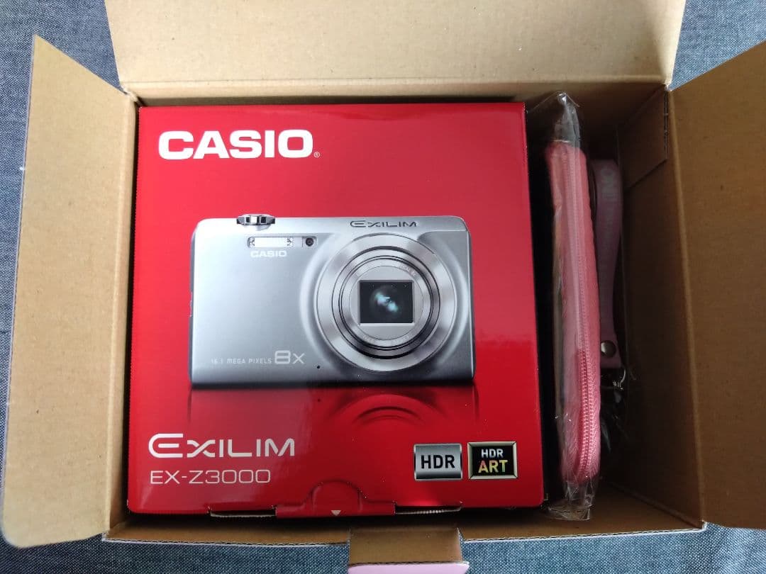 カメラ　けいおん!!×CASIO EXILIMコラボデジタルカメラ 琴吹紬