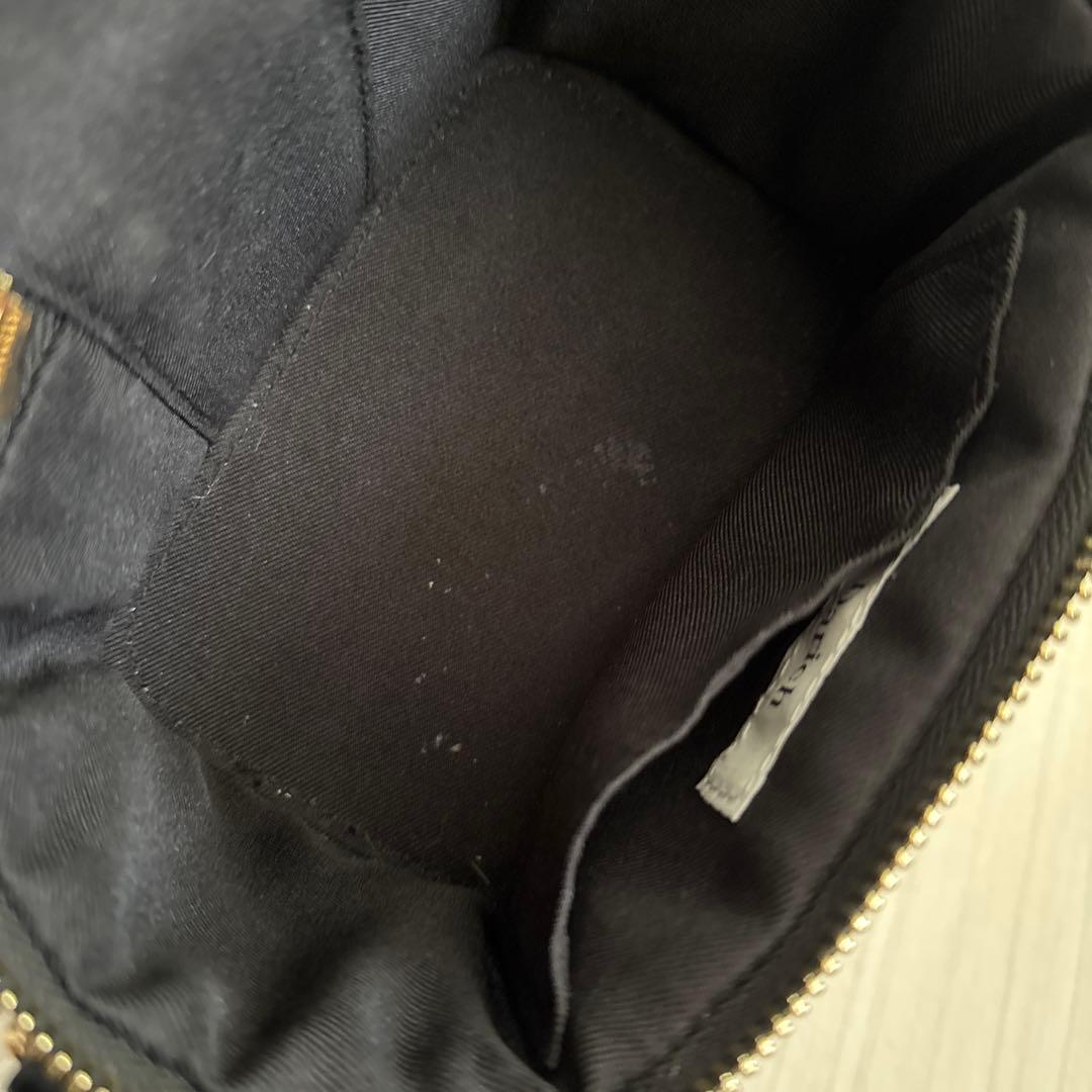 【ゴールドパーツ】ダーリッチ　キルティングスクエアミニバッグ　ブラック