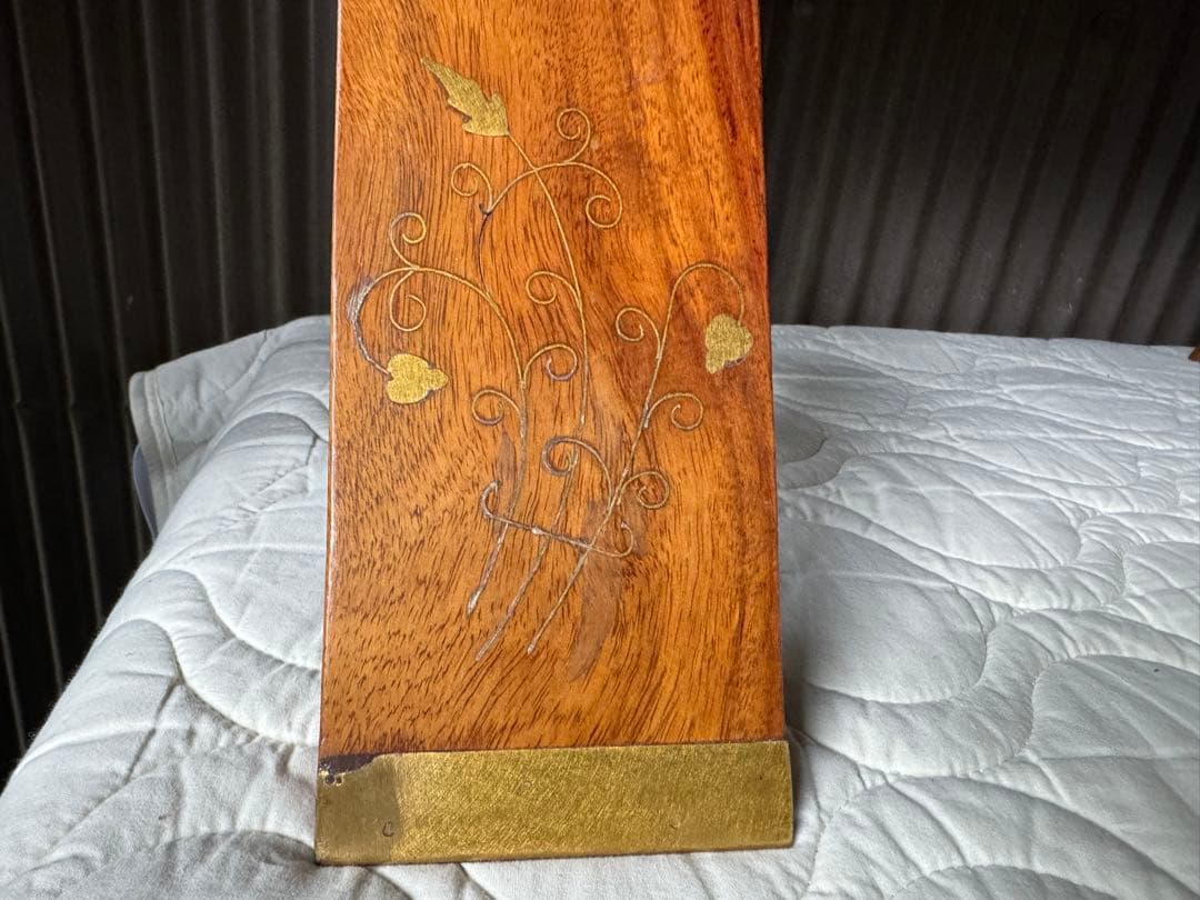 キャメルチェア ラクダスツール ロビー エントランス 玄関 象嵌 金彩 らくだ